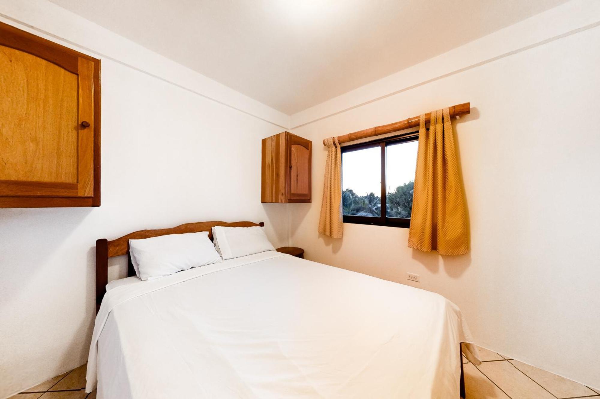 Mayan Falls Caye Caulker Room photo